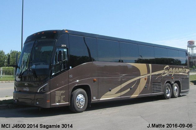 BUS/AUTOBUS: MCI J4500 2014 Sagamie