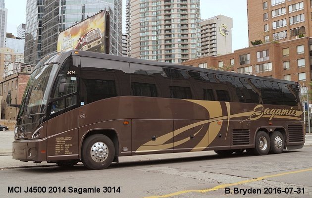 BUS/AUTOBUS: MCI J4500 2014 Sagamie