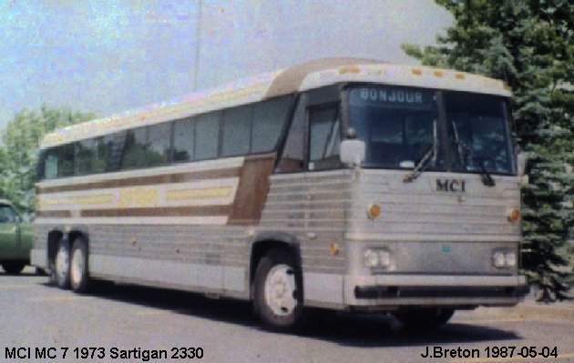 BUS/AUTOBUS: MCI MC 7 1973 Sartigan