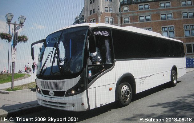 BUS/AUTOBUS: International Trident 2009 Skyport