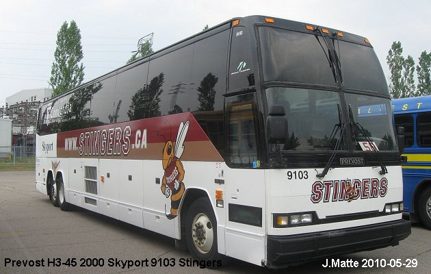 BUS/AUTOBUS: Prevost H3-45 2000 Skyport