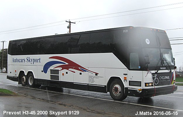 BUS/AUTOBUS: Prevost H3-45 2000 Skyport