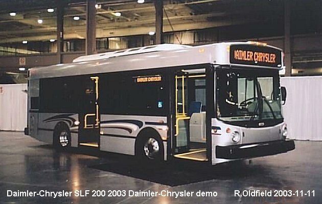 BUS/AUTOBUS: Chrysler SLF 200 2003 Chrysler