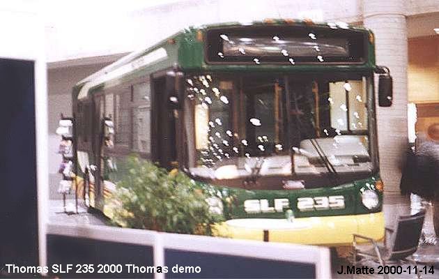 BUS/AUTOBUS: Thomas SLF 235 2000 Thomas