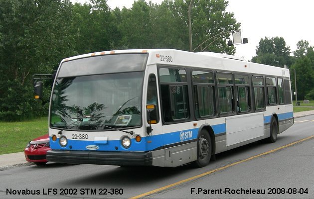 BUS/AUTOBUS: Novabus LFS 2002 STMontreal