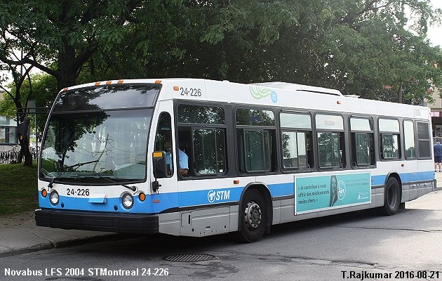 BUS/AUTOBUS: Novabus LFS 2004 STMontreal