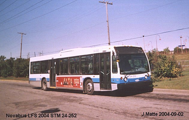 BUS/AUTOBUS: Novabus LFS 2004 STCUM