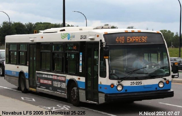 BUS/AUTOBUS: Novabus LFS 2005 STMontréal