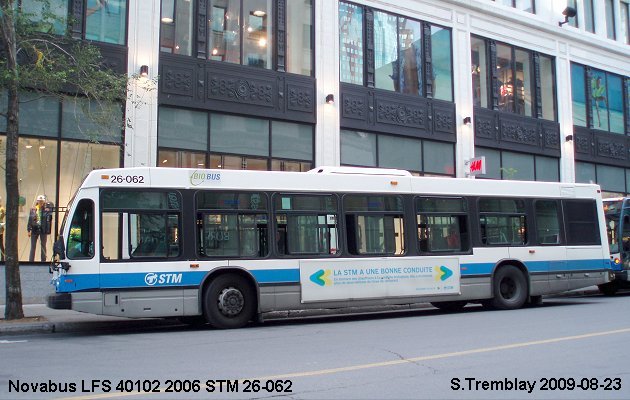 BUS/AUTOBUS: Novabus LFS 2006 STMontreal