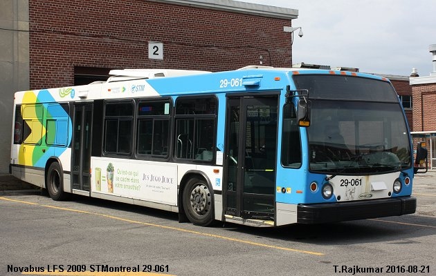 BUS/AUTOBUS: Novabus LFS 2009 STMontreal