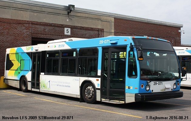 BUS/AUTOBUS: Novabus LFS 2009 STMontreal