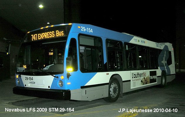 BUS/AUTOBUS: Novabus LFS 2009 STMontreal