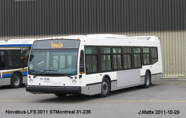 BUS/AUTOBUS: Novabus LFS 2011 STMontreal