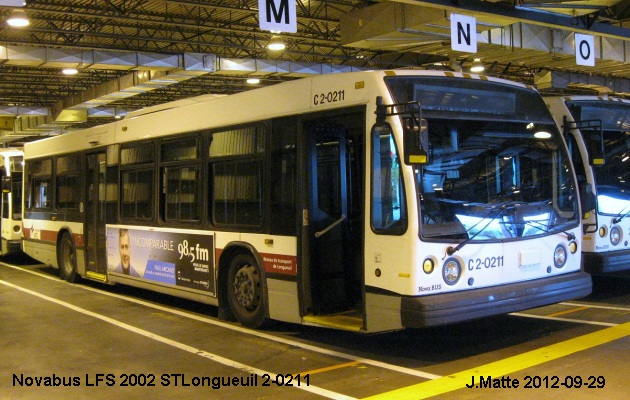 BUS/AUTOBUS: Novabus LFS 2002 RTLongueuil