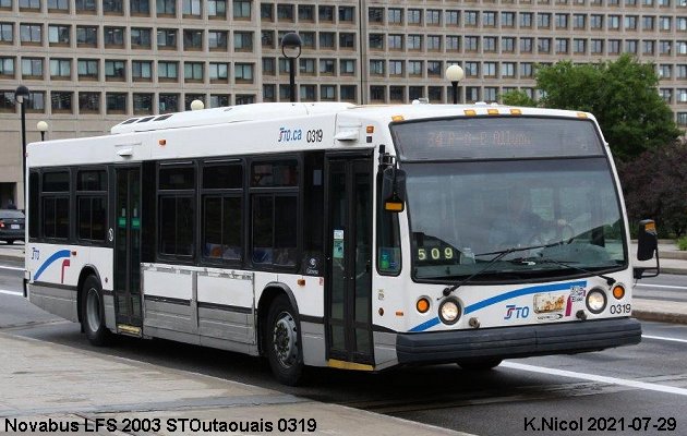 BUS/AUTOBUS: Novabus LFS 2003 STOutaouais