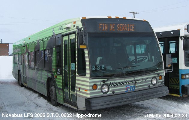 BUS/AUTOBUS: Novabus LFS 2006 STOutaouais