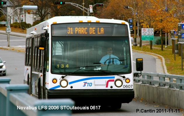 BUS/AUTOBUS: Novabus LFS 2006 STOutaouais