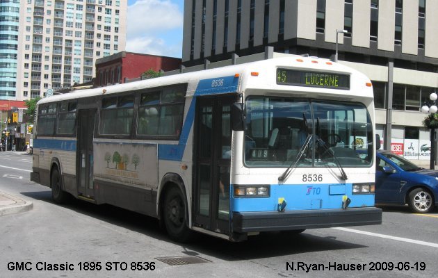 BUS/AUTOBUS: GMC Classic 1985 STOutaouais