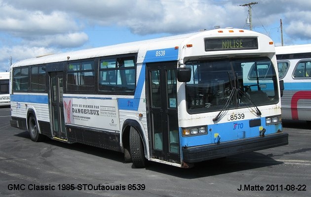 BUS/AUTOBUS: GMC Classic 1985 STOutaouais