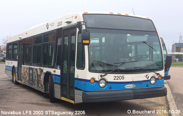 BUS/AUTOBUS: Novabus LFS 2002 STSaguenay