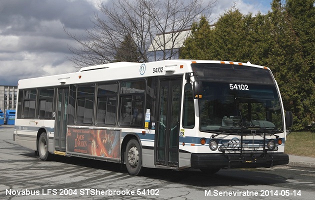 BUS/AUTOBUS: Novabus LFS 2004 STSherbrooke