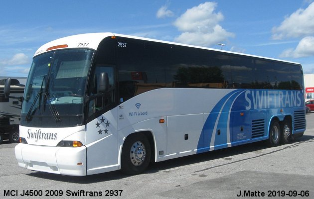 BUS/AUTOBUS: MCI J4500 2009 Swiftrans
