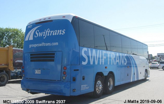 BUS/AUTOBUS: MCI J4500 2009 Swiftrans