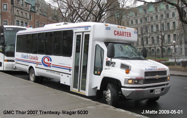 BUS/AUTOBUS: Thor Coach 30 2005 Trentway-Wagar