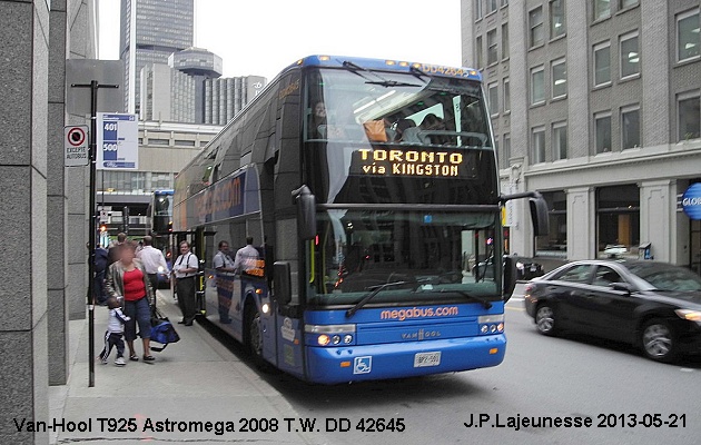 BUS/AUTOBUS: Van Hool Astromega 2008 Trentway-Wagar
