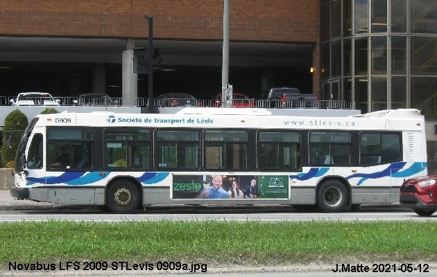 BUS/AUTOBUS: Novabus LFS 2009 STLevis