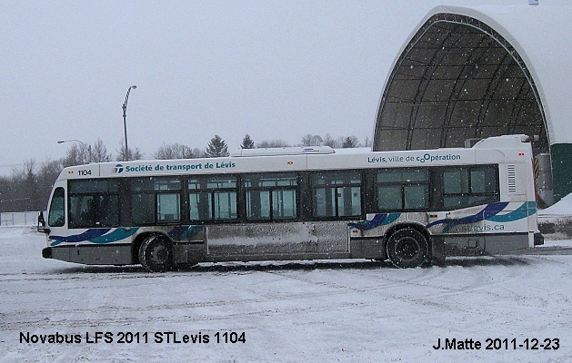 BUS/AUTOBUS: Novabus LFS 2011 STLevis