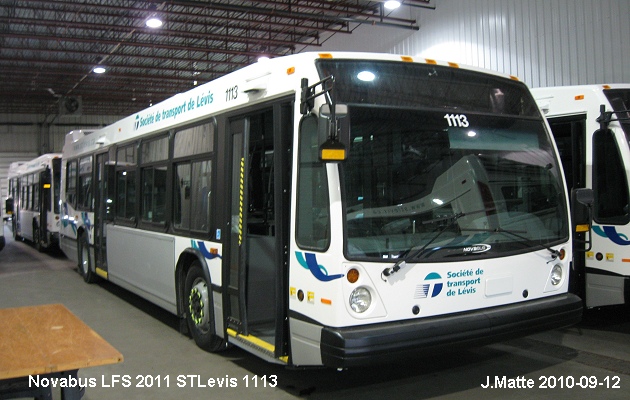 BUS/AUTOBUS: Novabus LFS 2011 STLevis