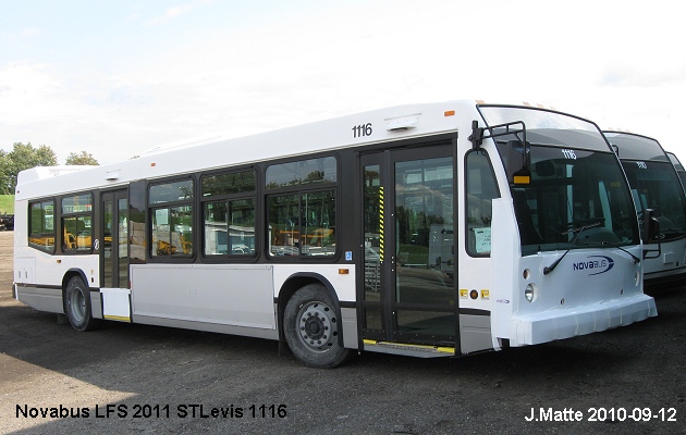 BUS/AUTOBUS: Novabus LFS 2011 STLevis