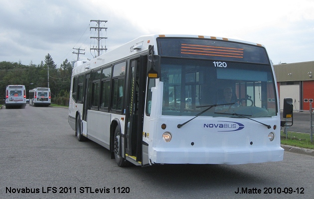 BUS/AUTOBUS: Novabus LFS 2011 STLevis