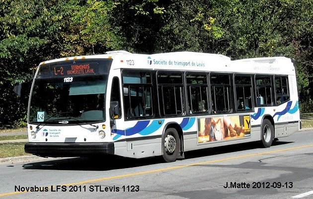 BUS/AUTOBUS: Novabus LFS 2011 STLevis