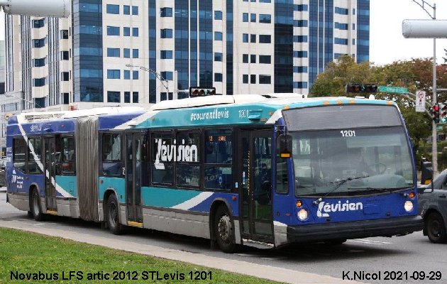 BUS/AUTOBUS: Novabus LFS artic 2012 STLevis
