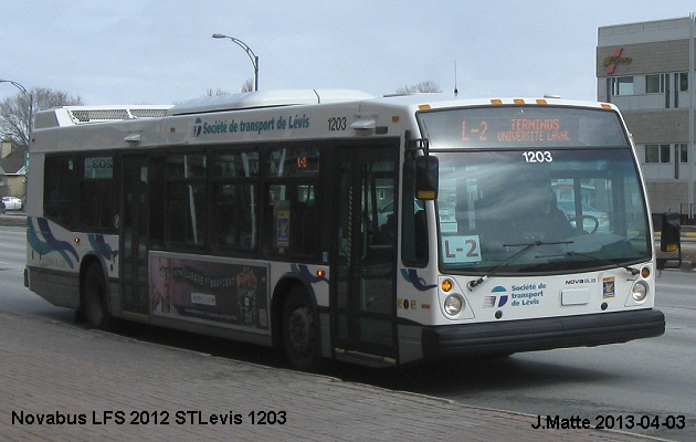 BUS/AUTOBUS: Novabus LFS 2012 STLevis