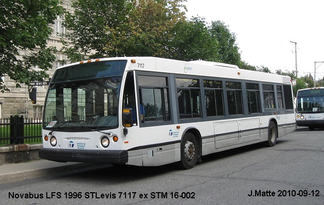 BUS/AUTOBUS: Novabus LFS 1996 STLevis
