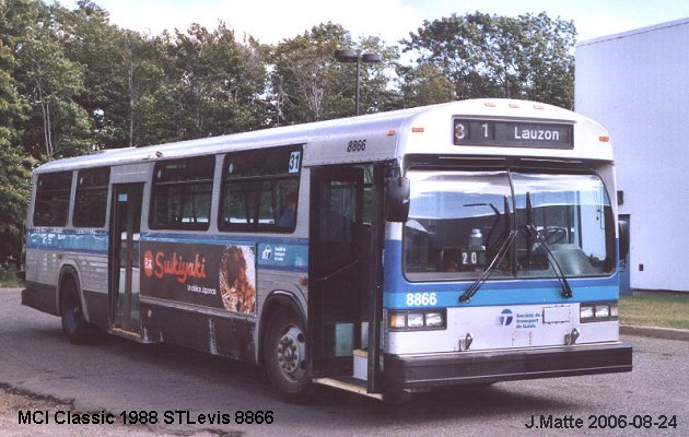 BUS/AUTOBUS: MCI Classic 1988 STLevis