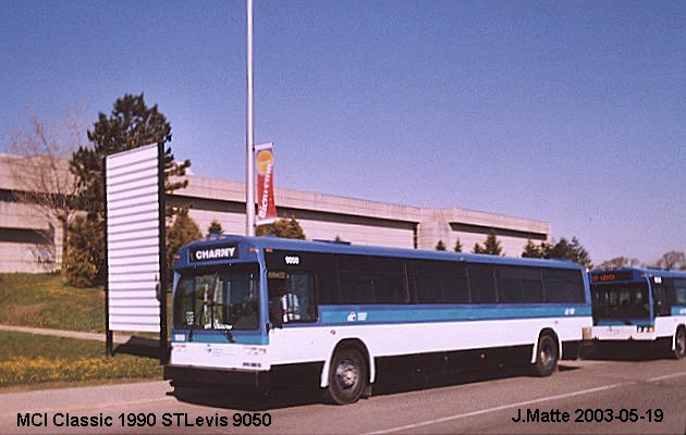 BUS/AUTOBUS: MCI Classic 1990 STLevis