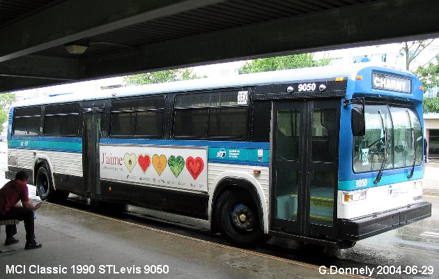 BUS/AUTOBUS: MCI Classic 1990 STLevis