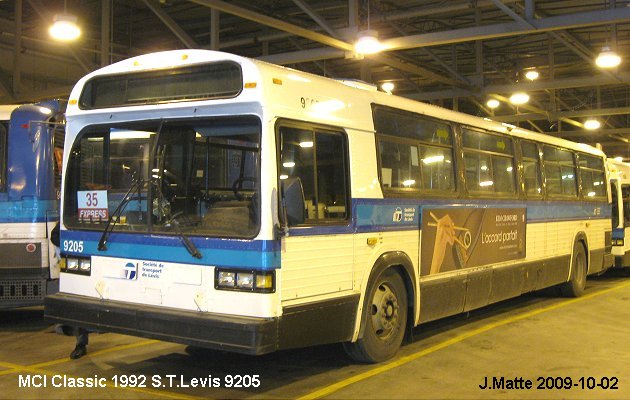 BUS/AUTOBUS: MCI Classic 1992 STLevis
