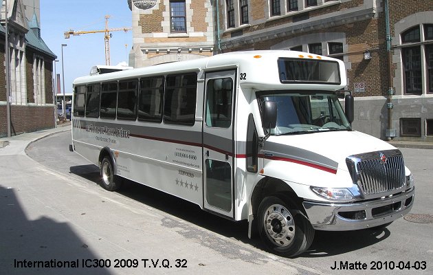 BUS/AUTOBUS: International IC300 2009 T.V.Q.