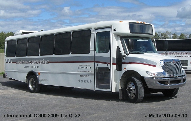 BUS/AUTOBUS: International IC 300 2009 T.V.Q.