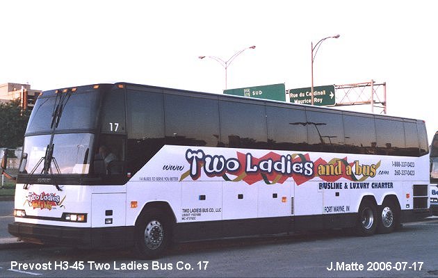 BUS/AUTOBUS: Prevost H3-45 1998 Two ladies