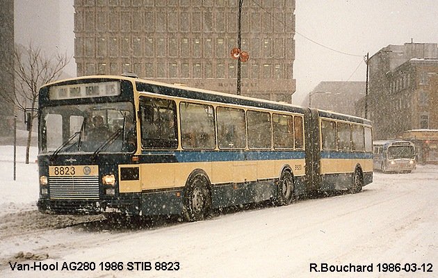 BUS/AUTOBUS: Van Hool AG280 1986 STIB