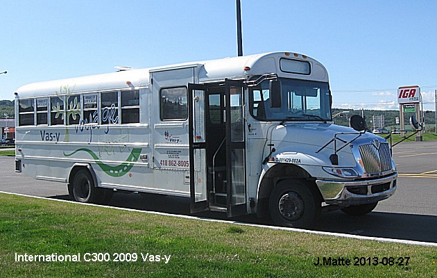 BUS/AUTOBUS: International C300 2009 Vas Y