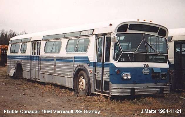 BUS/AUTOBUS: Canadair (Flxible) New Look 1966 Verreault