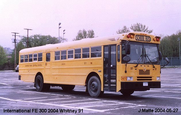 BUS/AUTOBUS: International FE 300 2004 Whitney