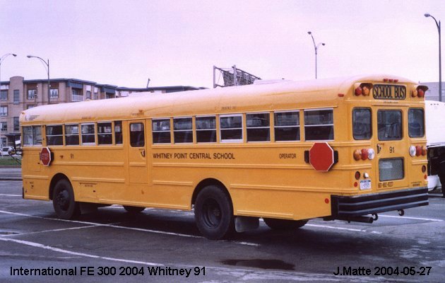 BUS/AUTOBUS: International FE 300 2004 Whitney